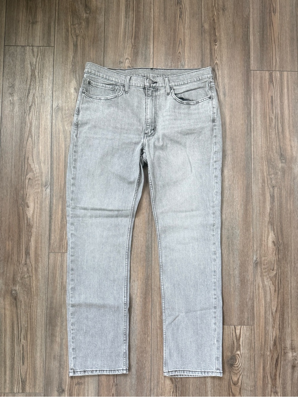 Levi's Men's Straight Jeans in Light Gray Wash, new never washed